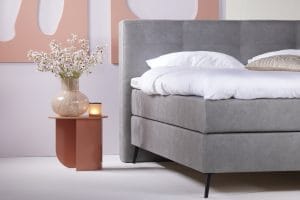 Boxspring Eastborn Stud